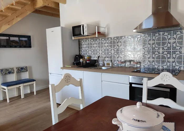 Armazens Do Beco - Cacau, Pimenta E Sal * סנטה קרוז דה גרסיוזה